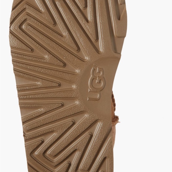 UGG Mini Bailey Bow II Water Resistant Bootie - Picture 8 of 8